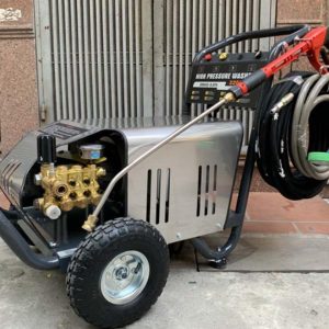 Máy rửa xe đầu liền – Thiết kế gọn gàng, xịt rửa tiện lợi